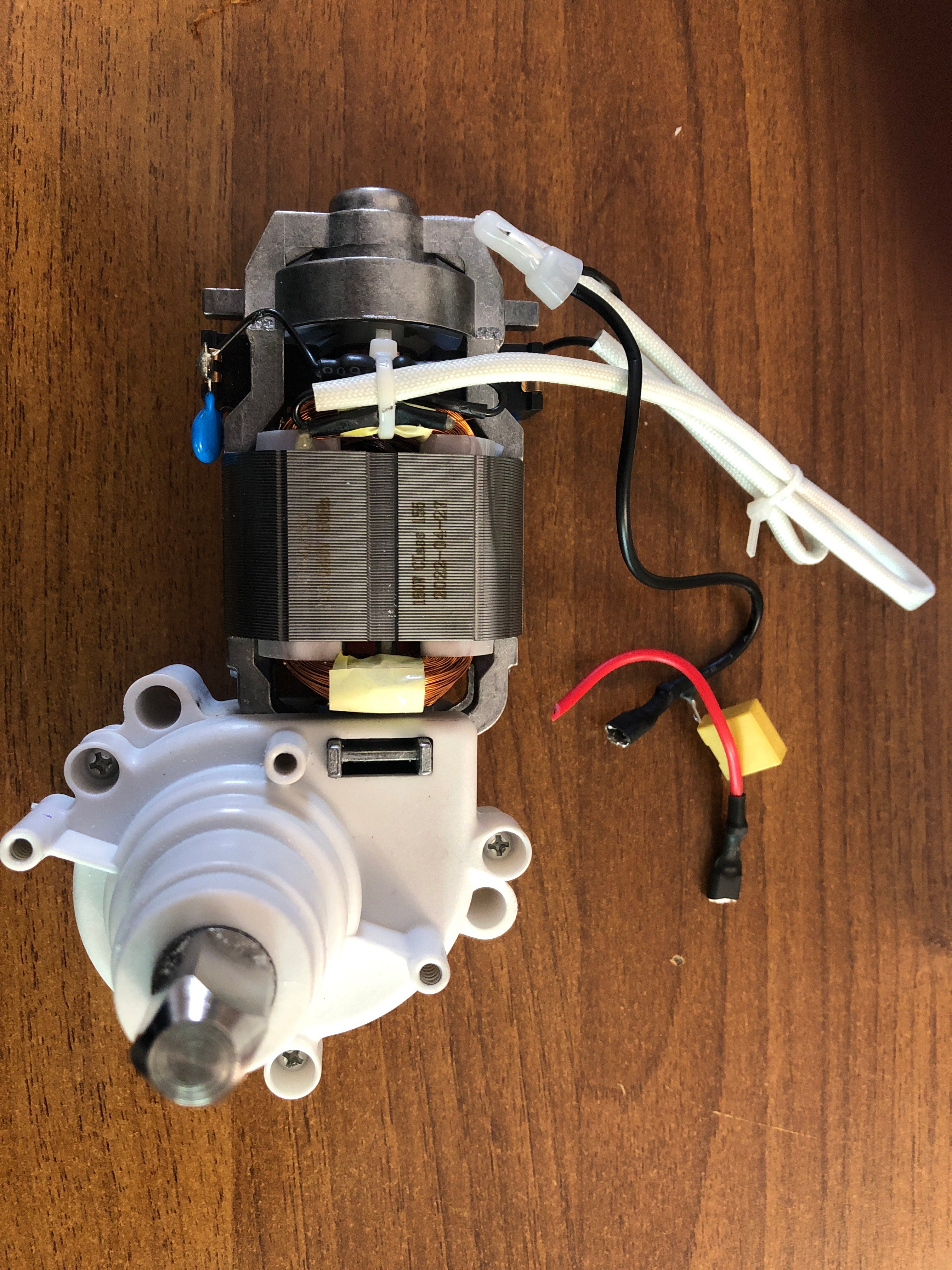 Motore Artus GM150 per Tritacarne – Ricambio Originale Reber REBER