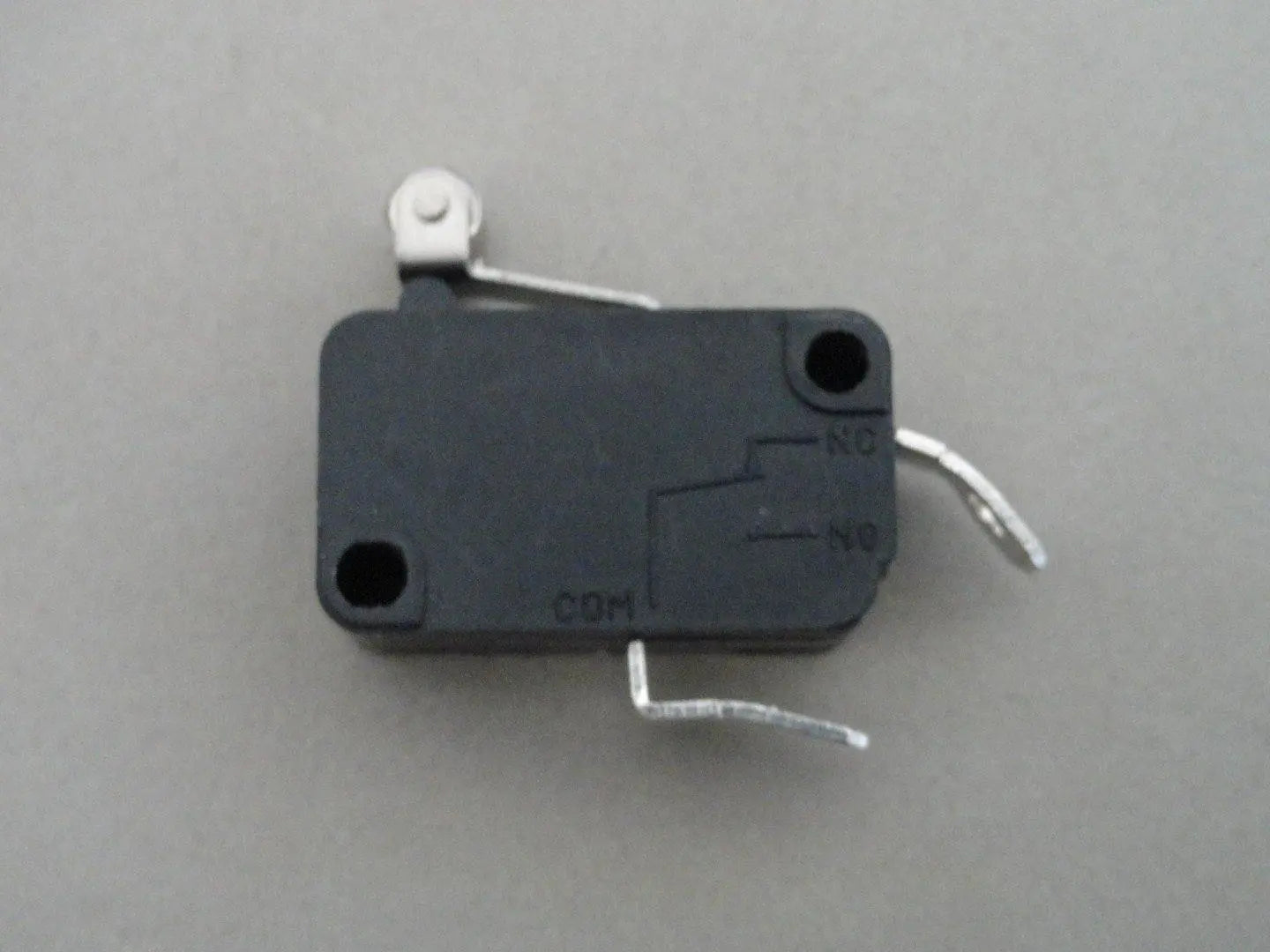 kit coperchio e microinterruttore azionamento rullo grattugia larem basic , new , luxor LAREM