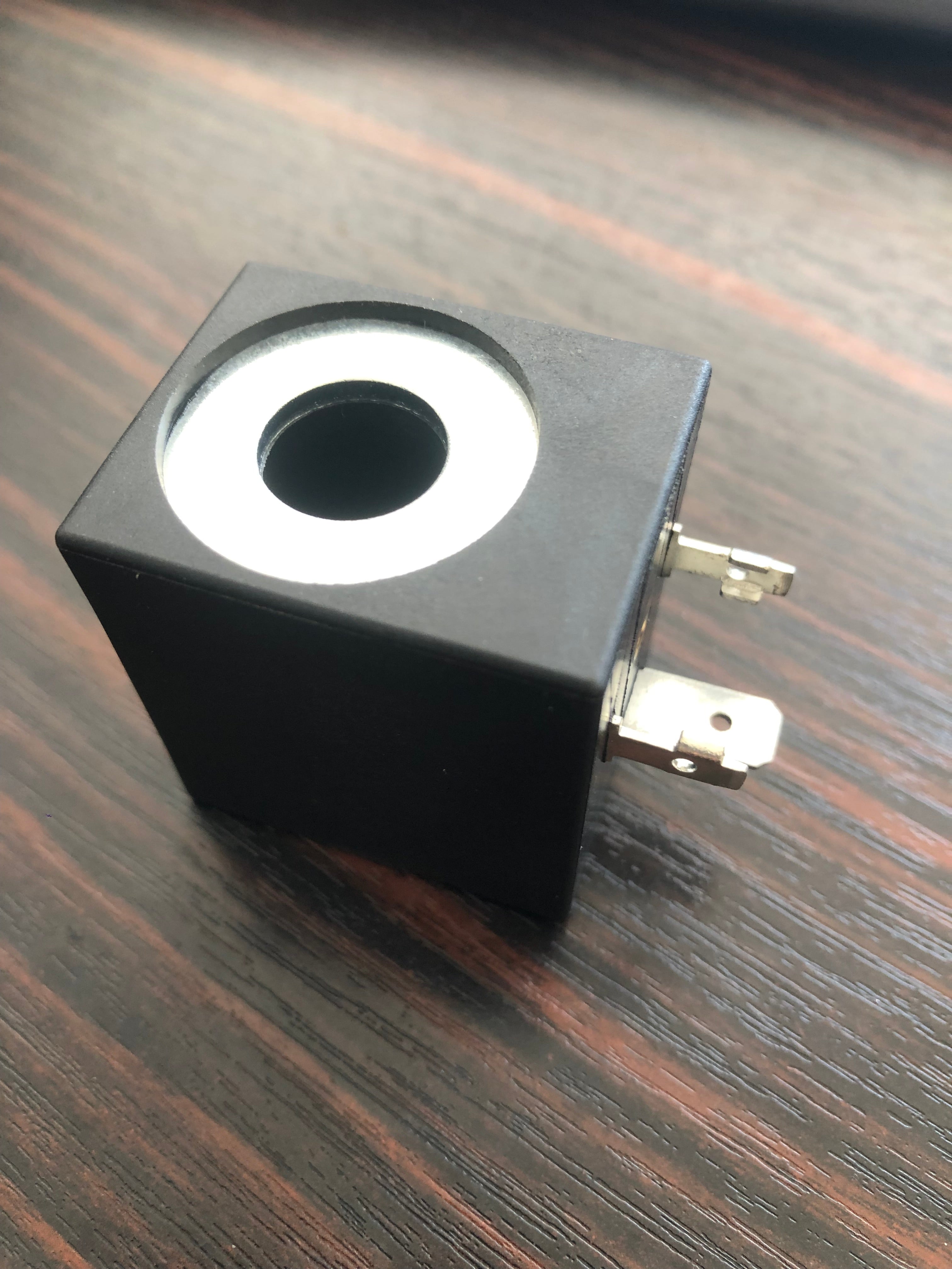 Bobina 230V 8W 50Hz – Foro Passante Ø13,5 mm per Elettrovalvola CEME